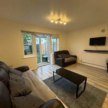 Spacious 3 Bedroom Home, With Private Driveway 5 Minutes From Excel Centre & Custom House Londra Esterno foto